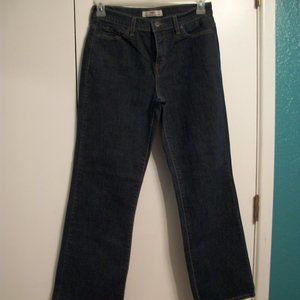 Women's Levi 512 Dark wash Perf. Slimming Bootcut jeans Sz 10M